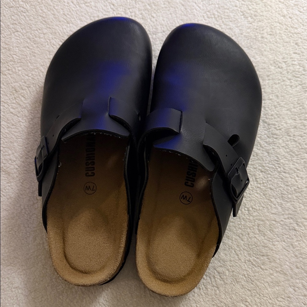Black Cushionaire Size 7W